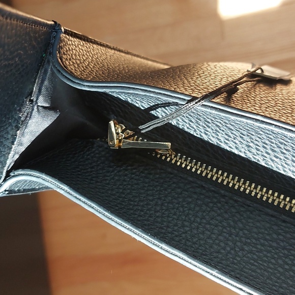 Remi/Reid black pebble leather bag - Picture 5 of 6